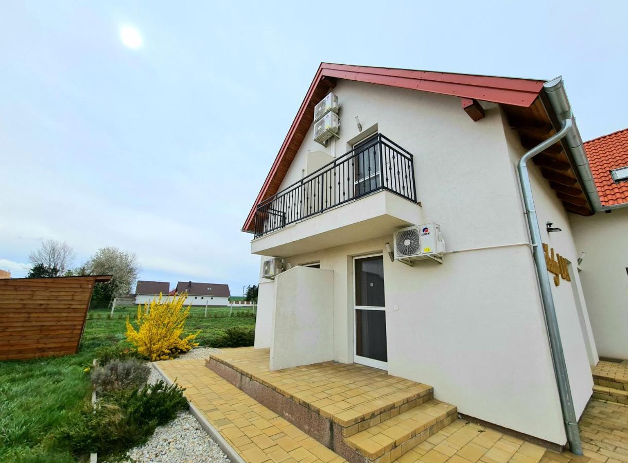 Szekely-Lak Apartman Hegyko Luaran gambar